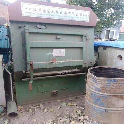 山東青島三臺履帶式拋丸機轉讓，單價8500元，機械設備銷售